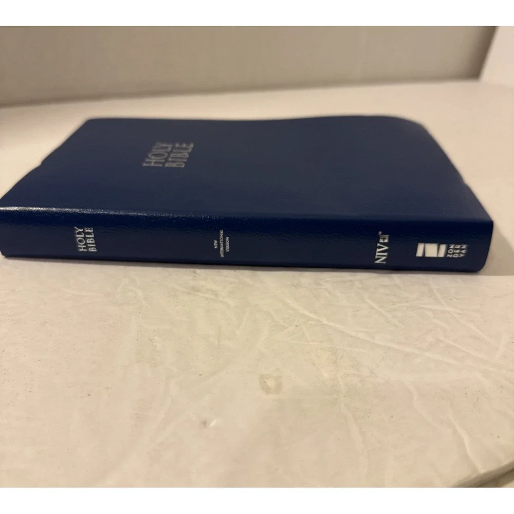 NIV Holy Bible Blue Leather-Look Red Letter Edition 2011 Zondervan Indexed Maps‎